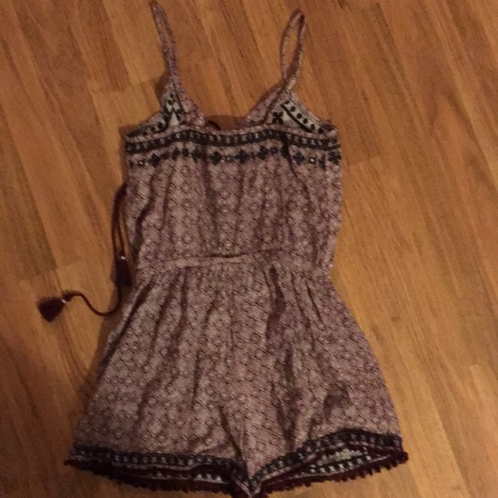 Romper - Picture 2 of 3